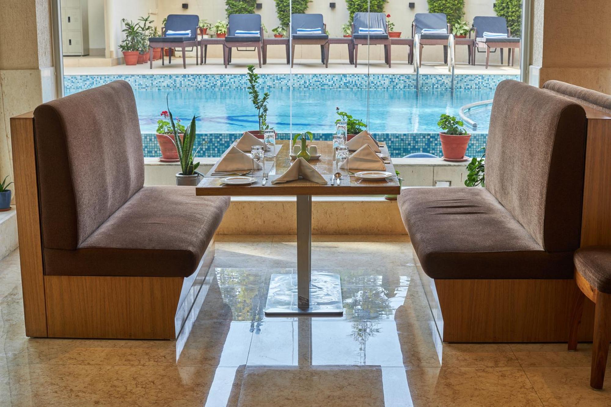Hotel Crowne Imperial Катманду Экстерьер фото