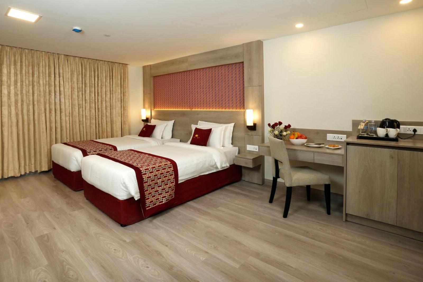 Hotel Crowne Imperial Катманду Экстерьер фото