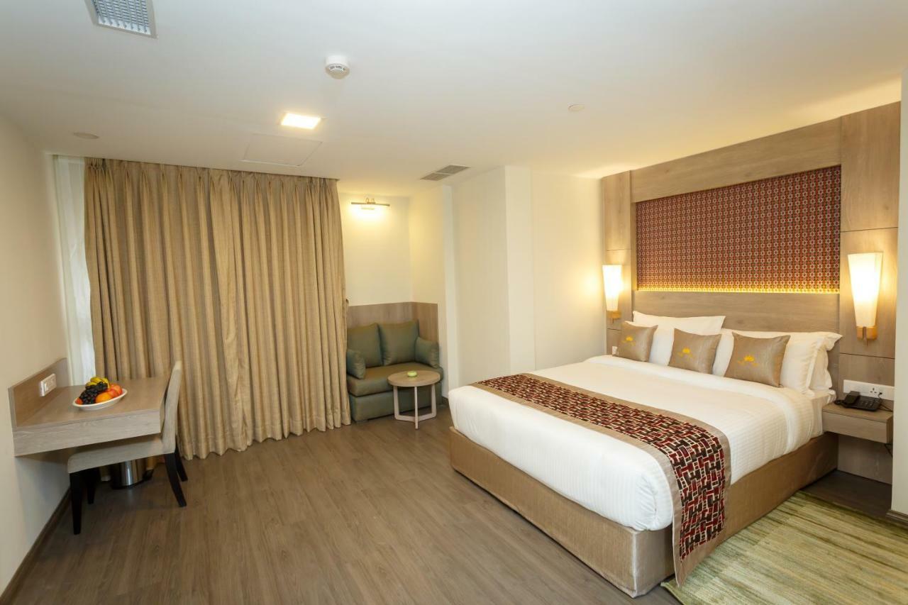 Hotel Crowne Imperial Катманду Экстерьер фото