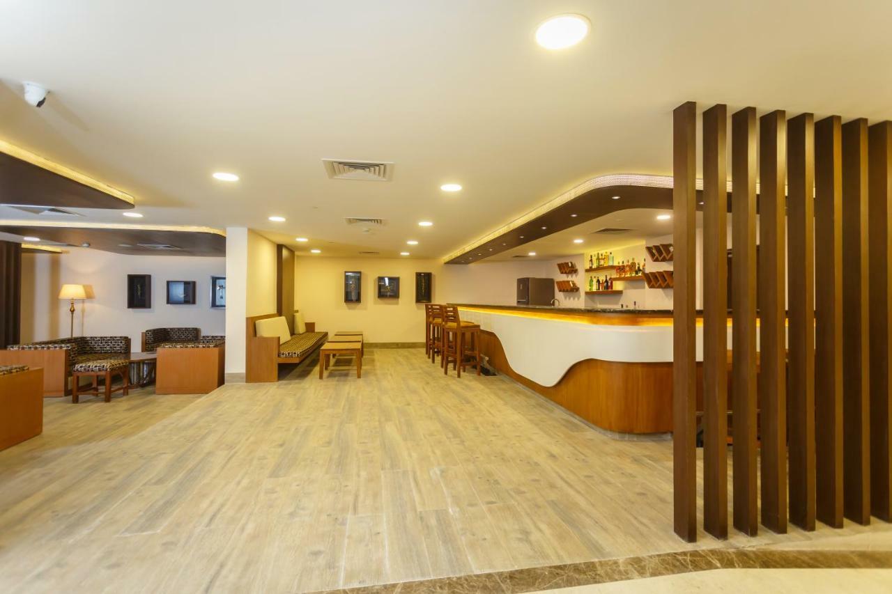 Hotel Crowne Imperial Катманду Экстерьер фото