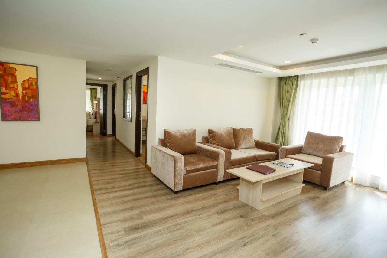 Hotel Crowne Imperial Катманду Экстерьер фото